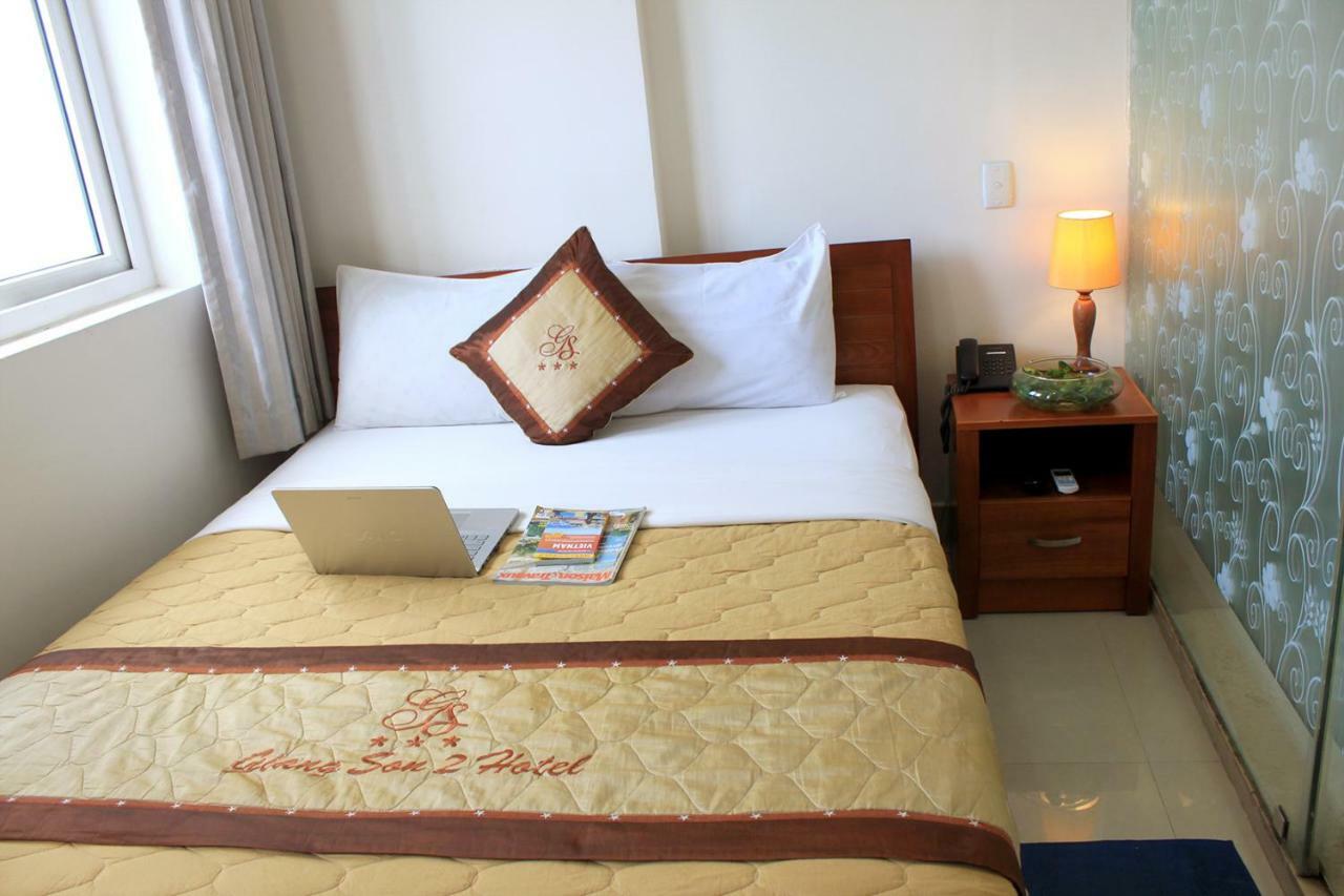 Giang Son 2 Hotel Хошимін Екстер'єр фото